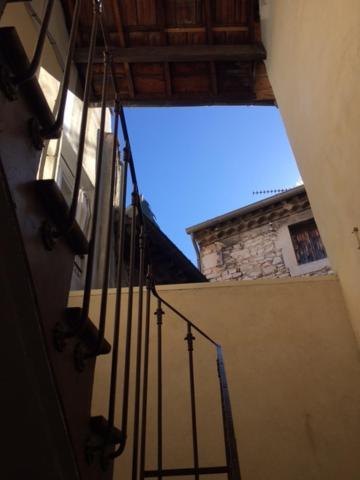 Appart Sympa Dans Le Vieux Nimes Apartment Exterior photo